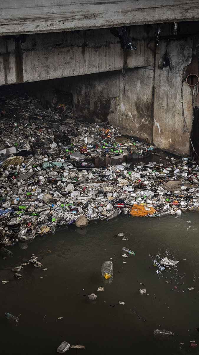 La prohibición de botellas de plástico ya es una realidad en varias  ciudades alrededor del mundo